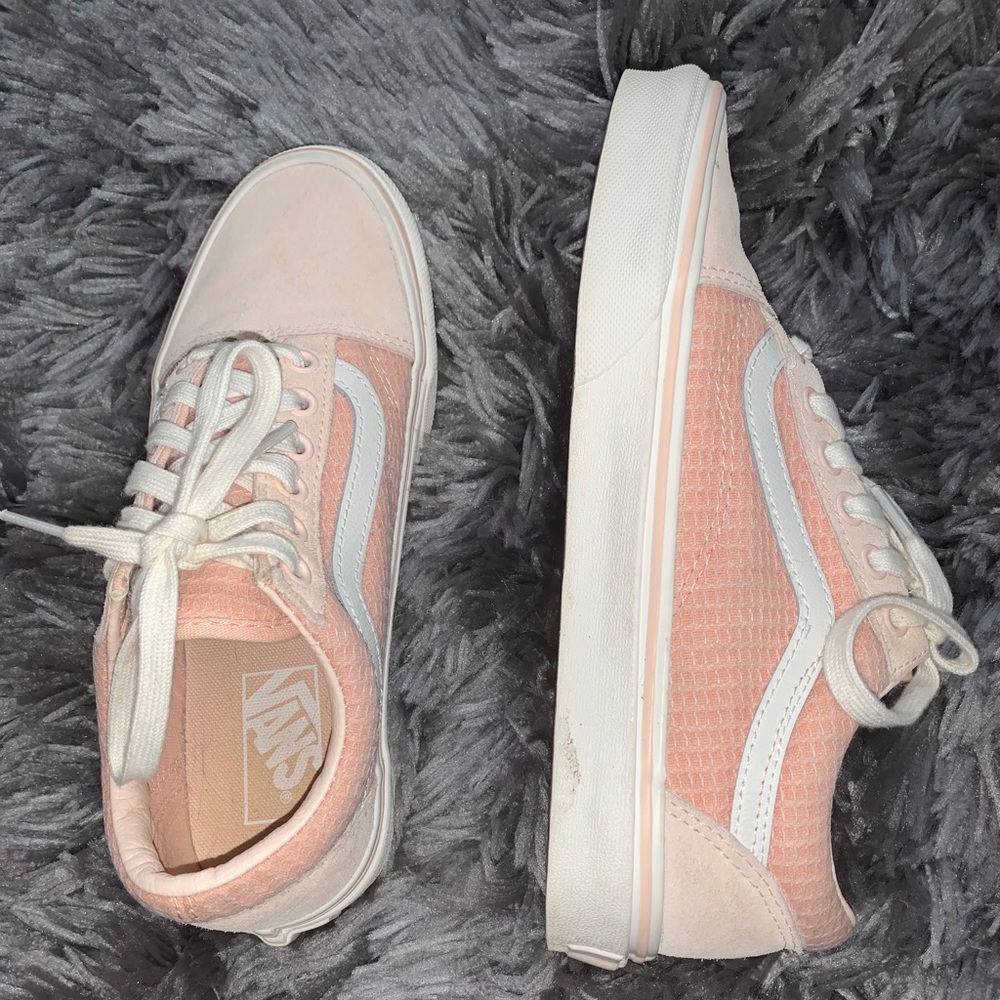 Vans - Picture 5 of 11